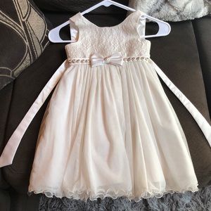 Size 4 flower girl dress
